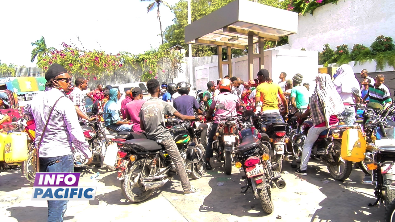 Carburant: les stations-service alimentées